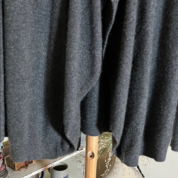Lands' End S 100% Cashmere Gray Cardigan Sweater.Waterfall Front.Crazy Soft! EUC - Picture 6 of 7